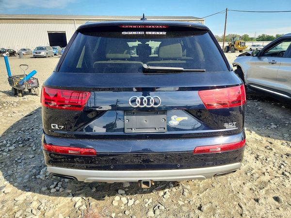 2017 AUDI Q7 quattro Premium Plus