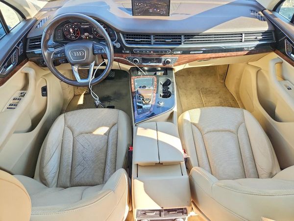 2017 AUDI Q7 quattro Premium Plus