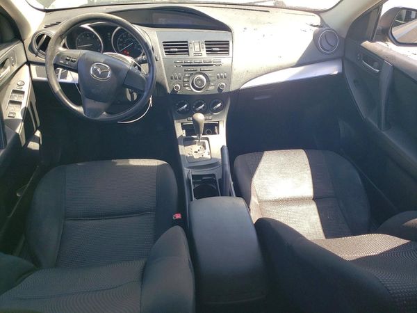 2013 MAZDA 3 SV/Base