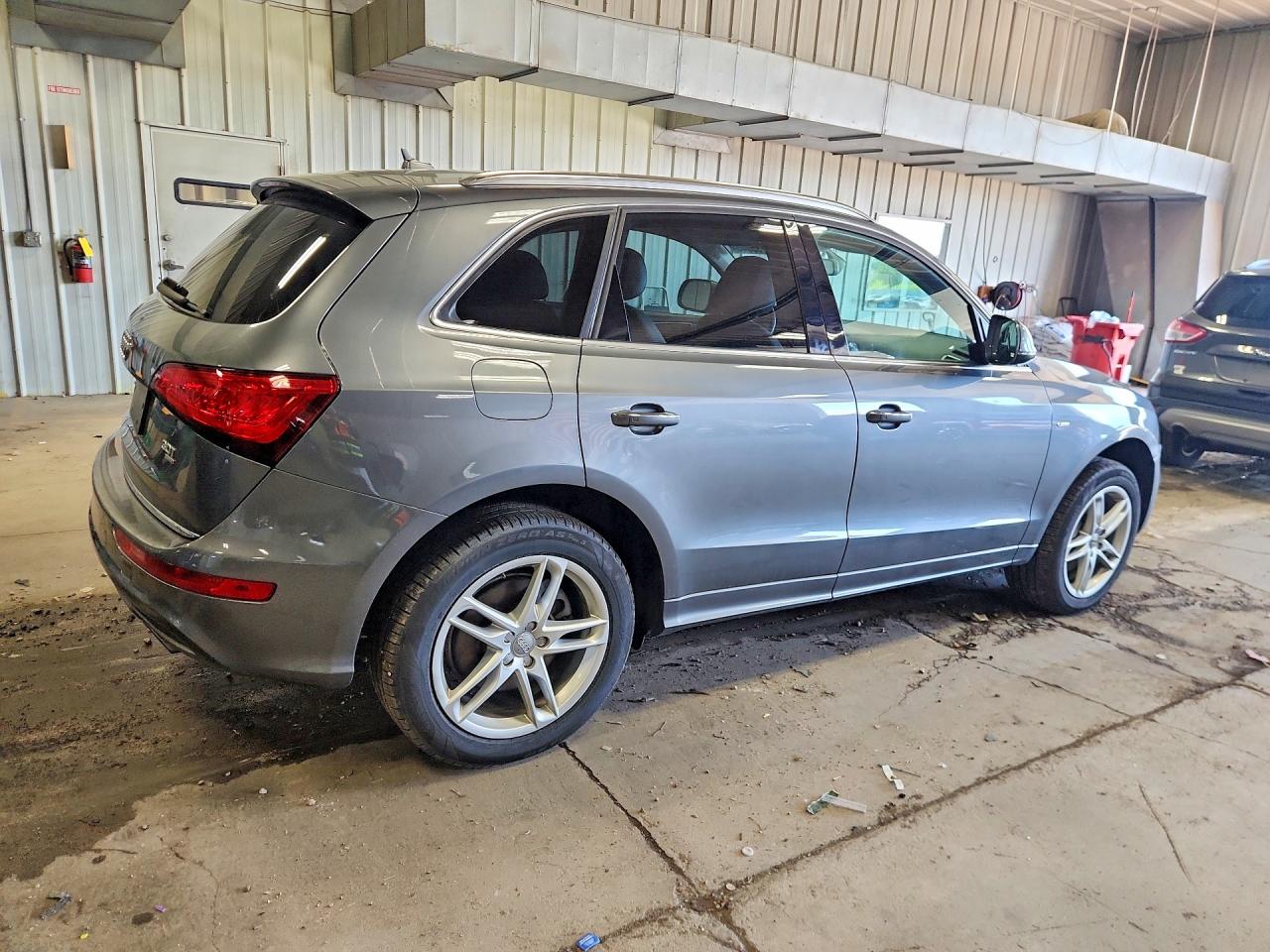 2015 AUDI Q5