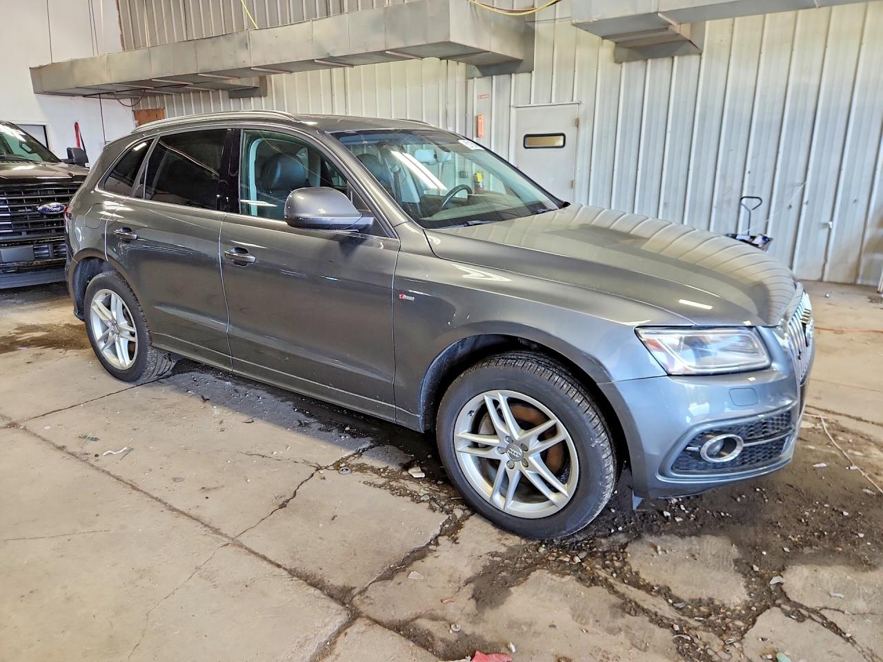 2015 AUDI Q5