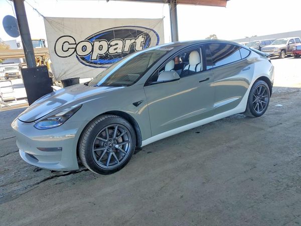 2021 TESLA MODEL 3