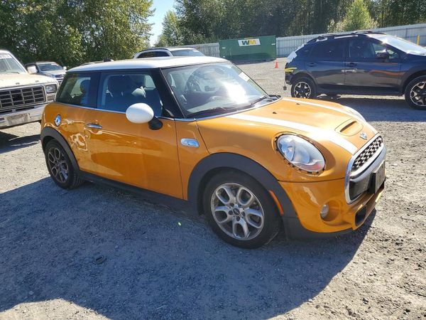 2017 MINI COOPER