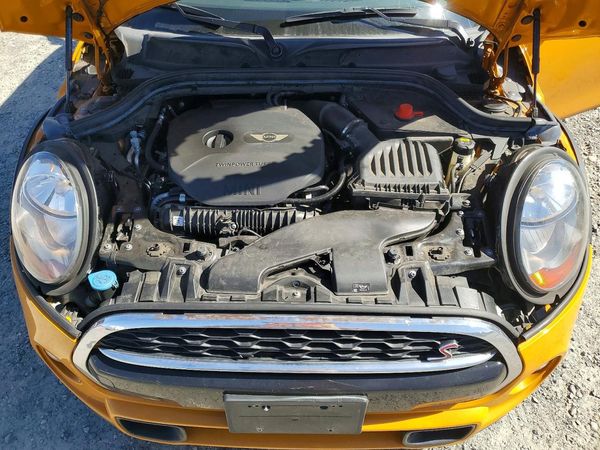 2017 MINI COOPER