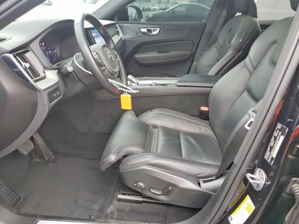2024 VOLVO XC60 Ultimate Black Edition