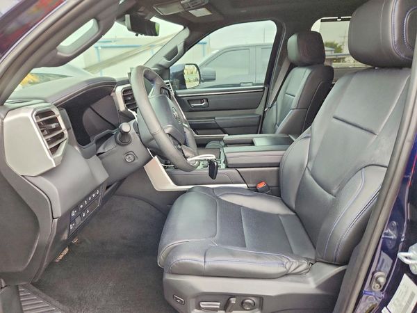 2024 TOYOTA TUNDRA Platinum