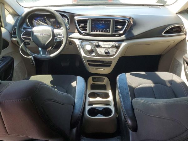 2018 CHRYSLER PACIFICA LX