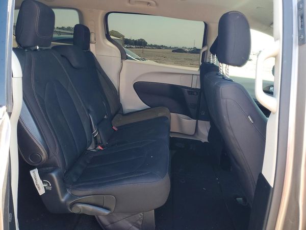 2018 CHRYSLER PACIFICA LX