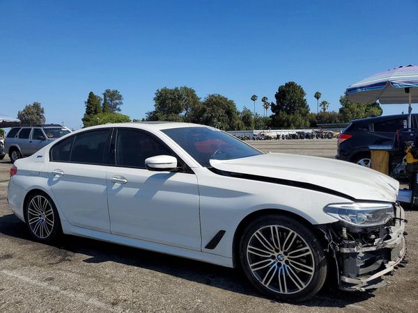 2018 BMW 530E