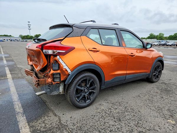 2020 NISSAN KICKS