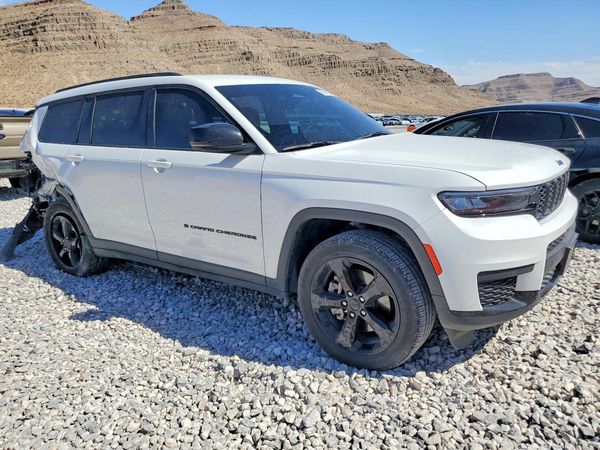 2023 JEEP GRAND CHEROKEE L LAREDO 4X2