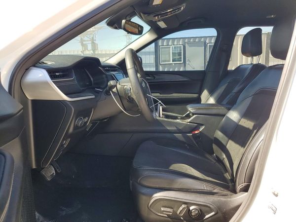 2023 JEEP GRAND CHEROKEE L LAREDO 4X2