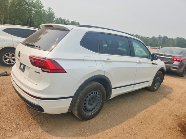 2023 VOLKSWAGEN TIGUAN 4Motion SE R-Line Black
