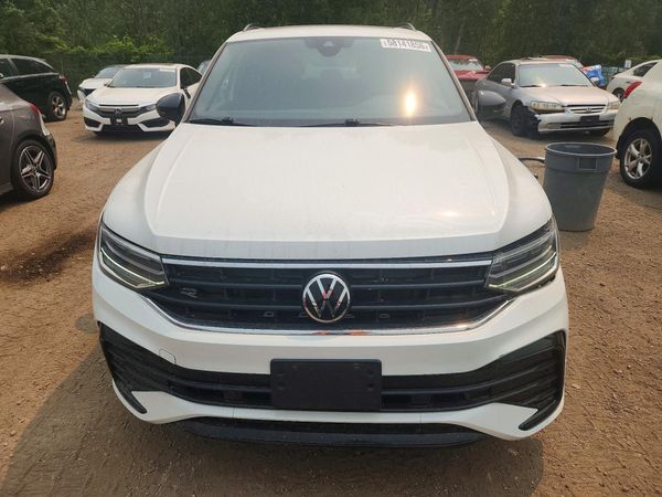 2023 VOLKSWAGEN TIGUAN 4Motion SE R-Line Black