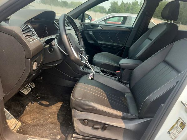 2023 VOLKSWAGEN TIGUAN 4Motion SE R-Line Black