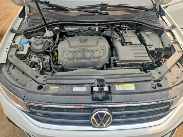 2023 VOLKSWAGEN TIGUAN 4Motion SE R-Line Black