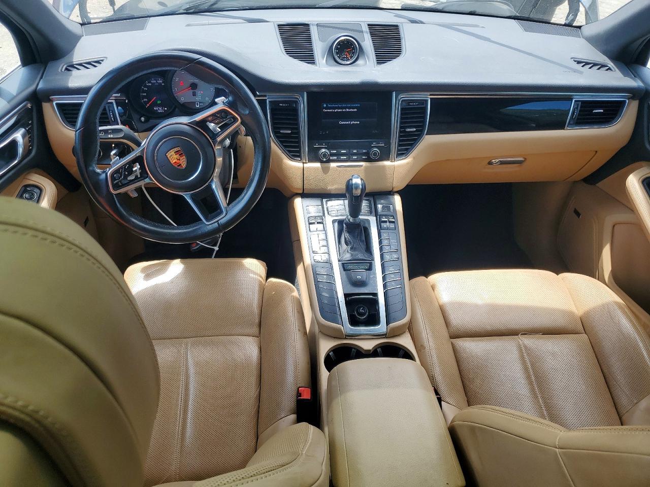 2017 PORSCHE MACAN