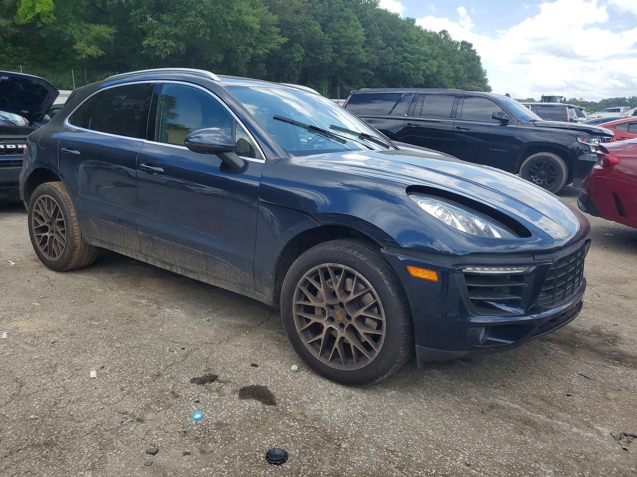 2017 PORSCHE MACAN