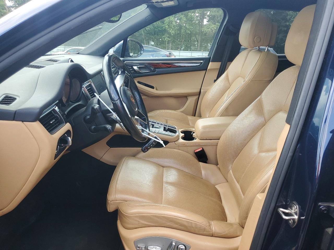 2017 PORSCHE MACAN