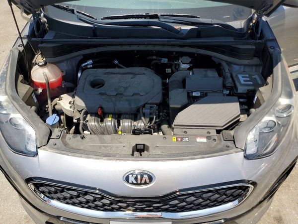 2022 KIA SPORTAGE LX, LX Value Edition Pkg — Engine bay
