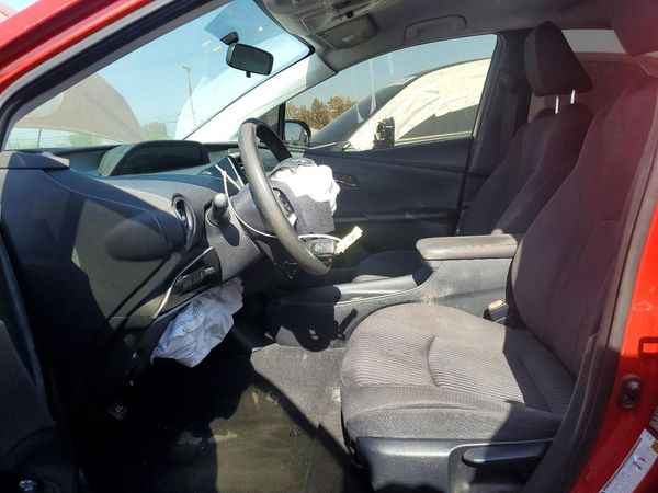 2016 TOYOTA PRIUS