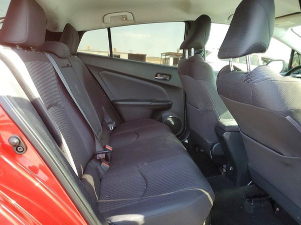 2016 TOYOTA PRIUS
