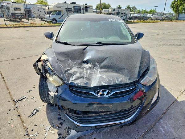 2012 HYUNDAI ELANTRA