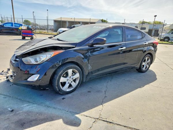 2012 HYUNDAI ELANTRA