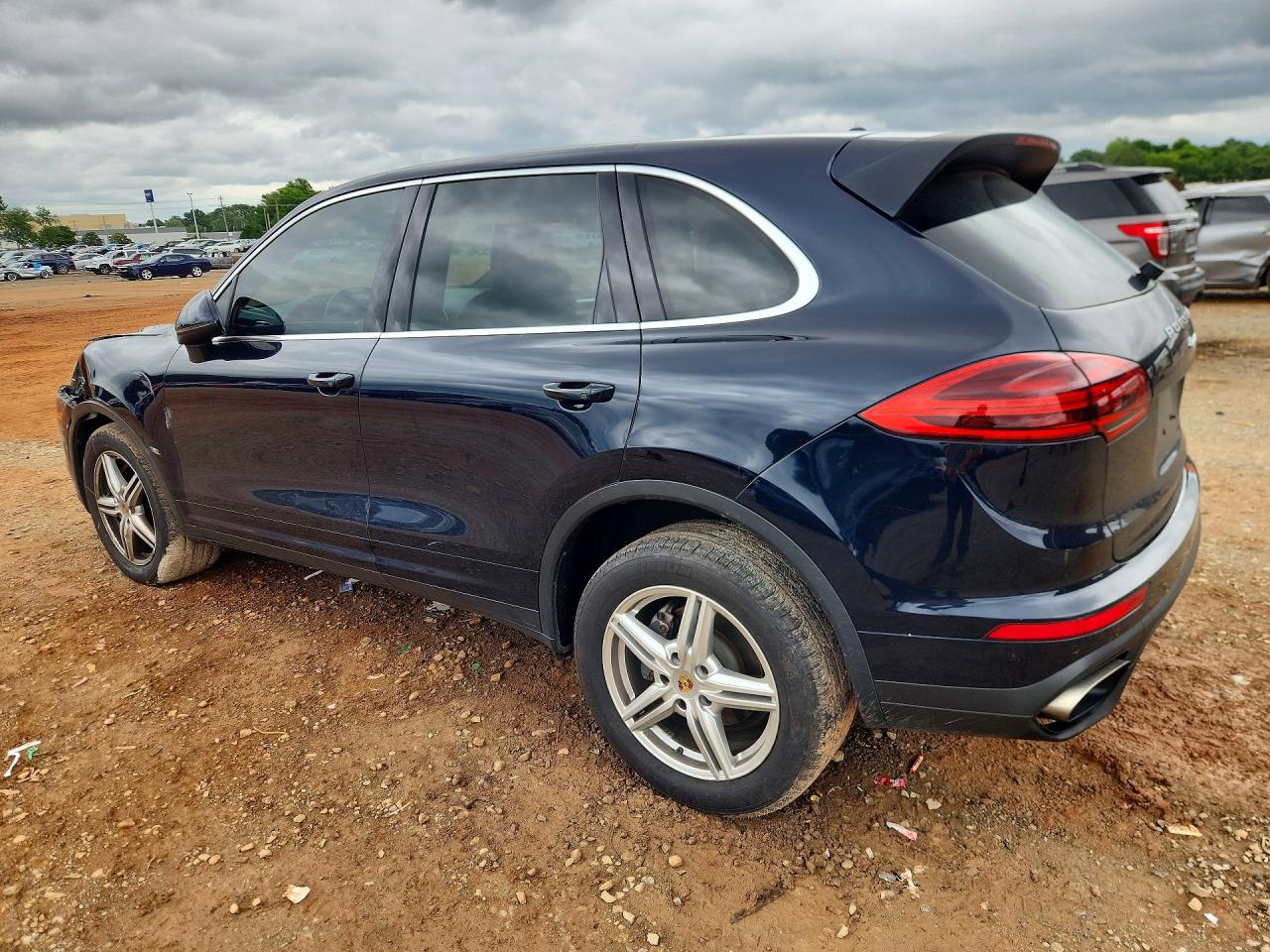2016 PORSCHE CAYENNE