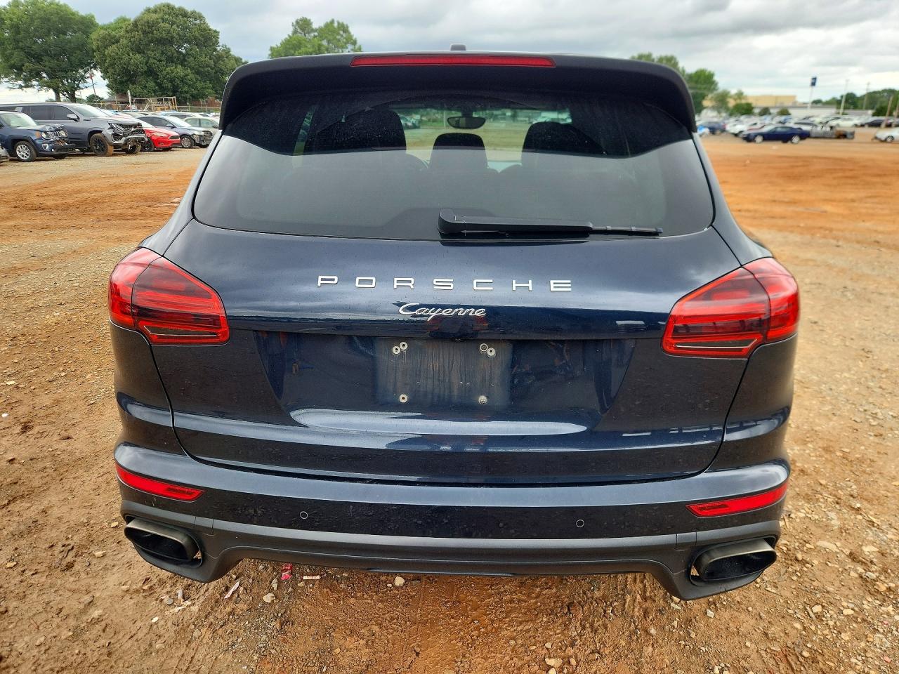2016 PORSCHE CAYENNE