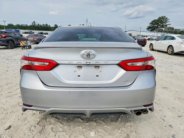 2018 TOYOTA CAMRY