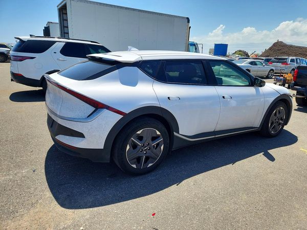 2025 KIA EV6