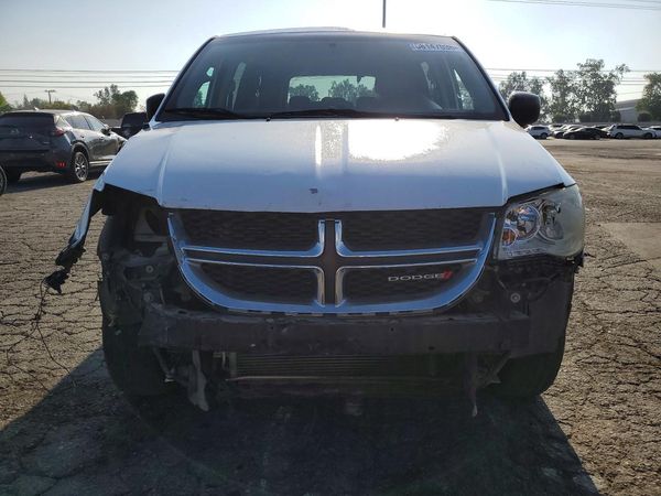 2017 DODGE GRAND CARAVAN SE