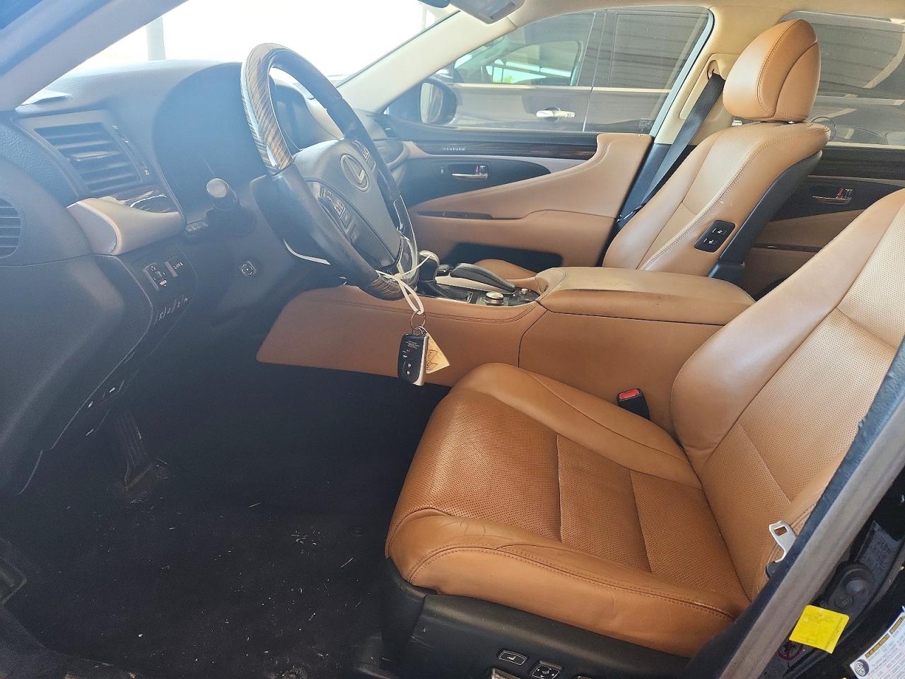 2015 LEXUS LS 460