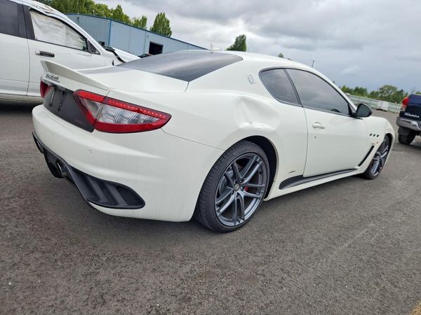 2012 MASERATI GRANTURISMO