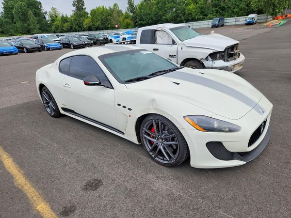 2012 MASERATI GRANTURISMO