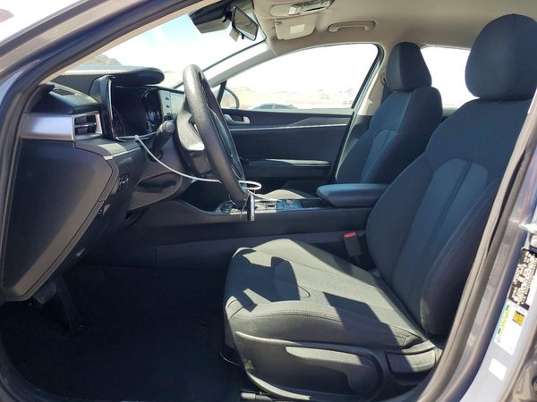 2022 KIA K5 LXS — DENT