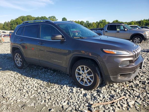 2015 JEEP CHEROKEE LATITUDE 4X4