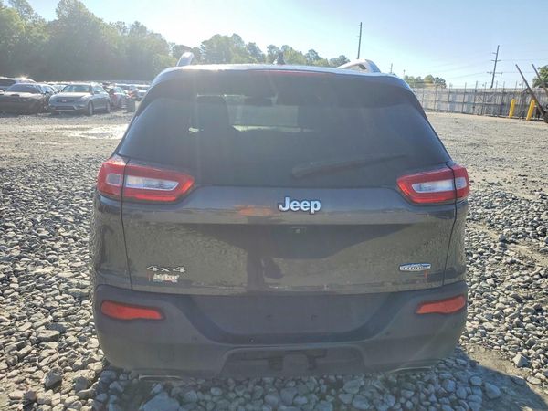 2015 JEEP CHEROKEE LATITUDE 4X4