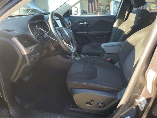 2015 JEEP CHEROKEE LATITUDE 4X4