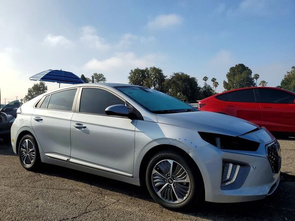 2022 HYUNDAI IONIQ SE