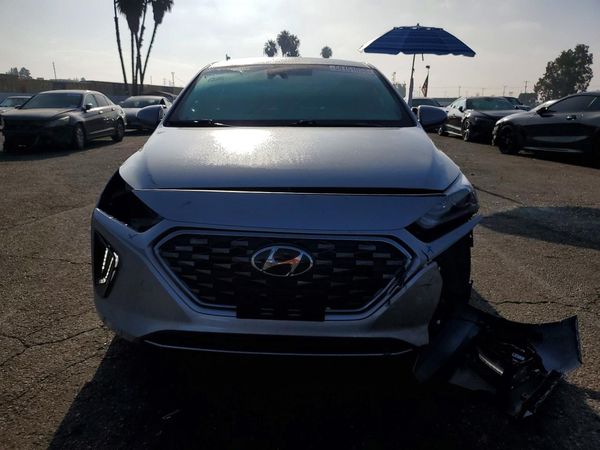 2022 HYUNDAI IONIQ SE