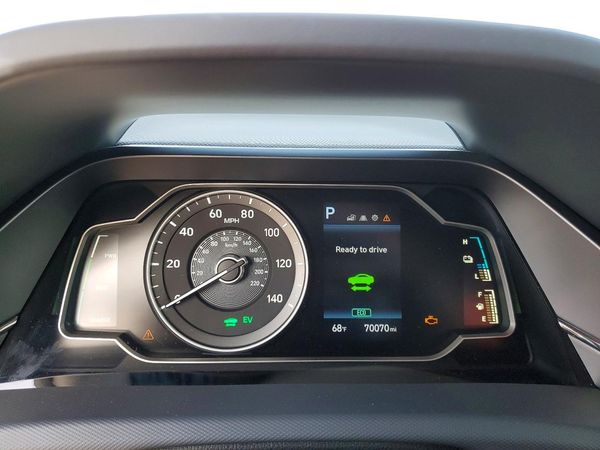 2022 HYUNDAI IONIQ SE