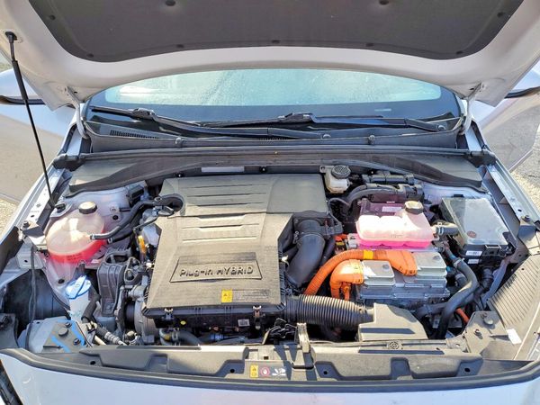 2022 HYUNDAI IONIQ SE