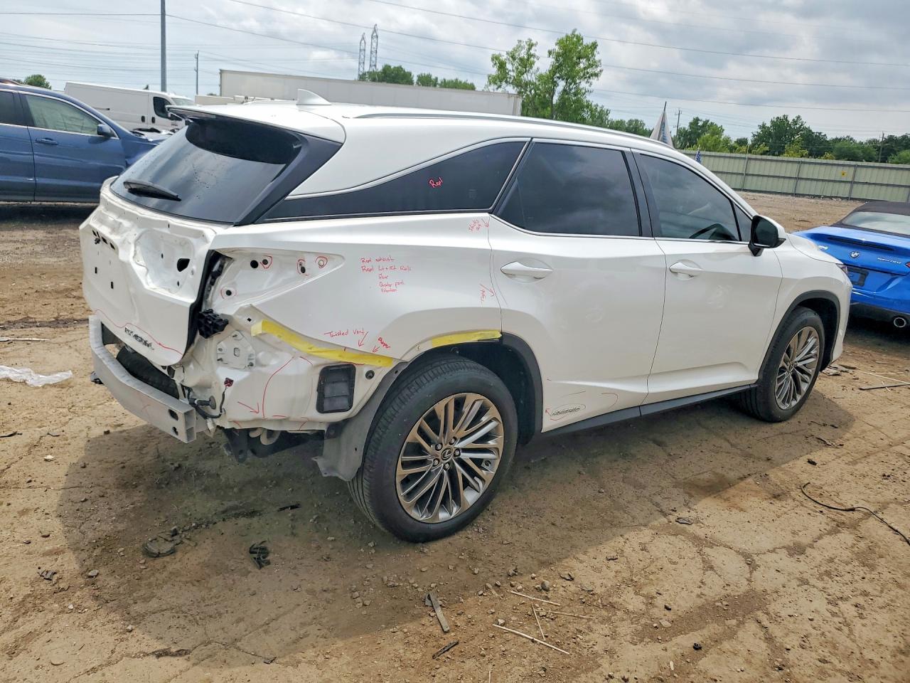2022 LEXUS RX 450hL Luxury
