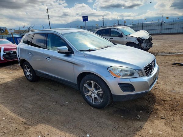 2013 VOLVO XC60