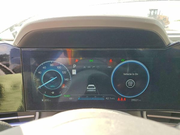 2024 HYUNDAI ELANTRA Blue