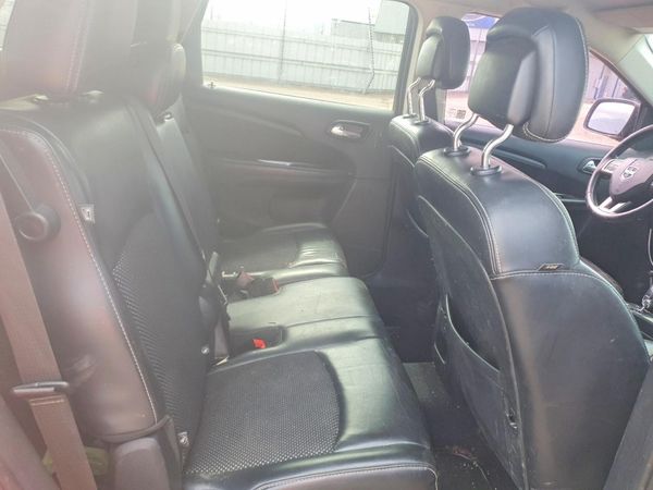 2018 DODGE JOURNEY Crossroad (M,U,C)