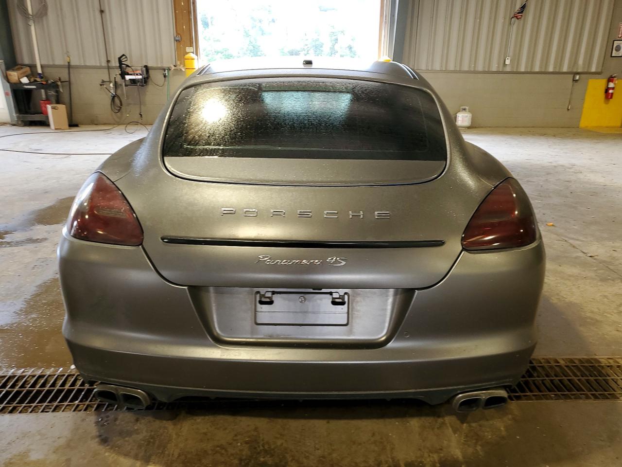 2013 PORSCHE PANAMERA S (2WD), 4S (4WD)