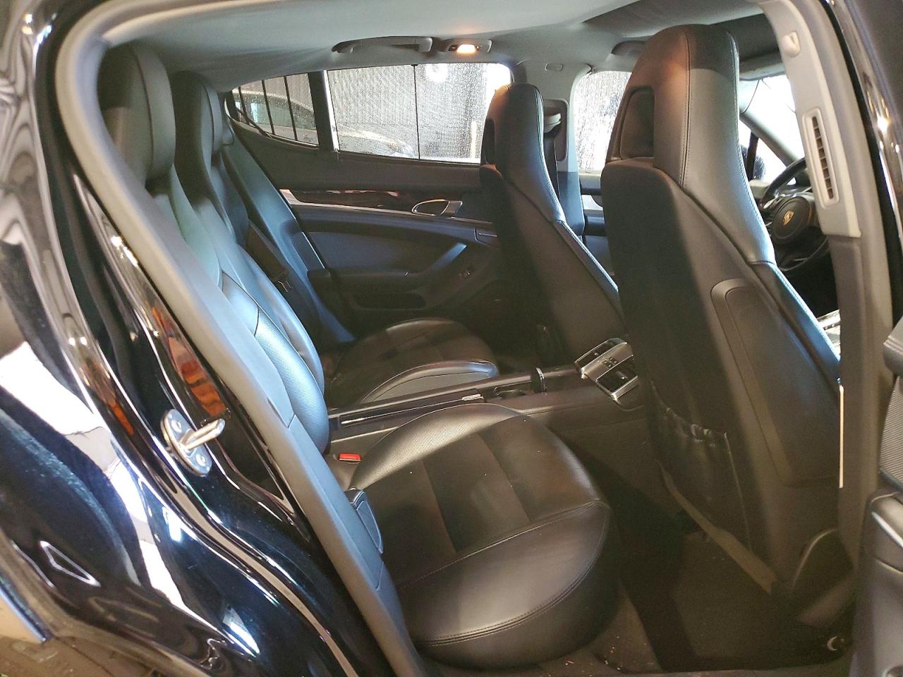 2013 PORSCHE PANAMERA S (2WD), 4S (4WD)